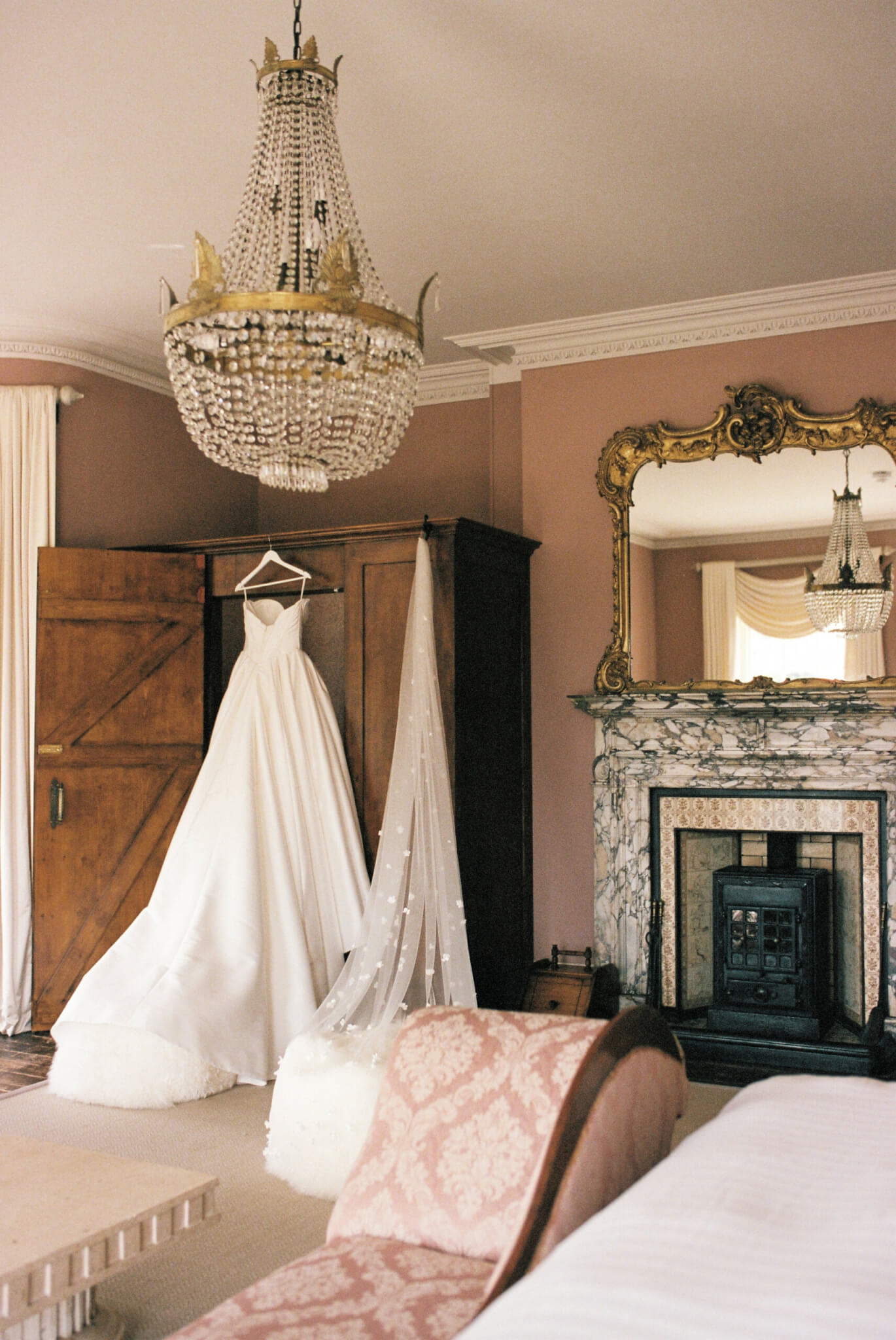 A stylish wedding at Berwick House.