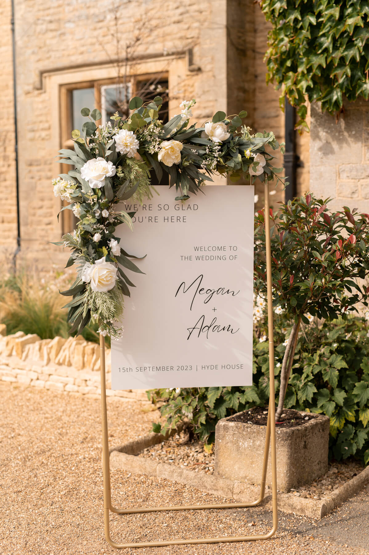Hyde House wedding with bride in Halfpenny