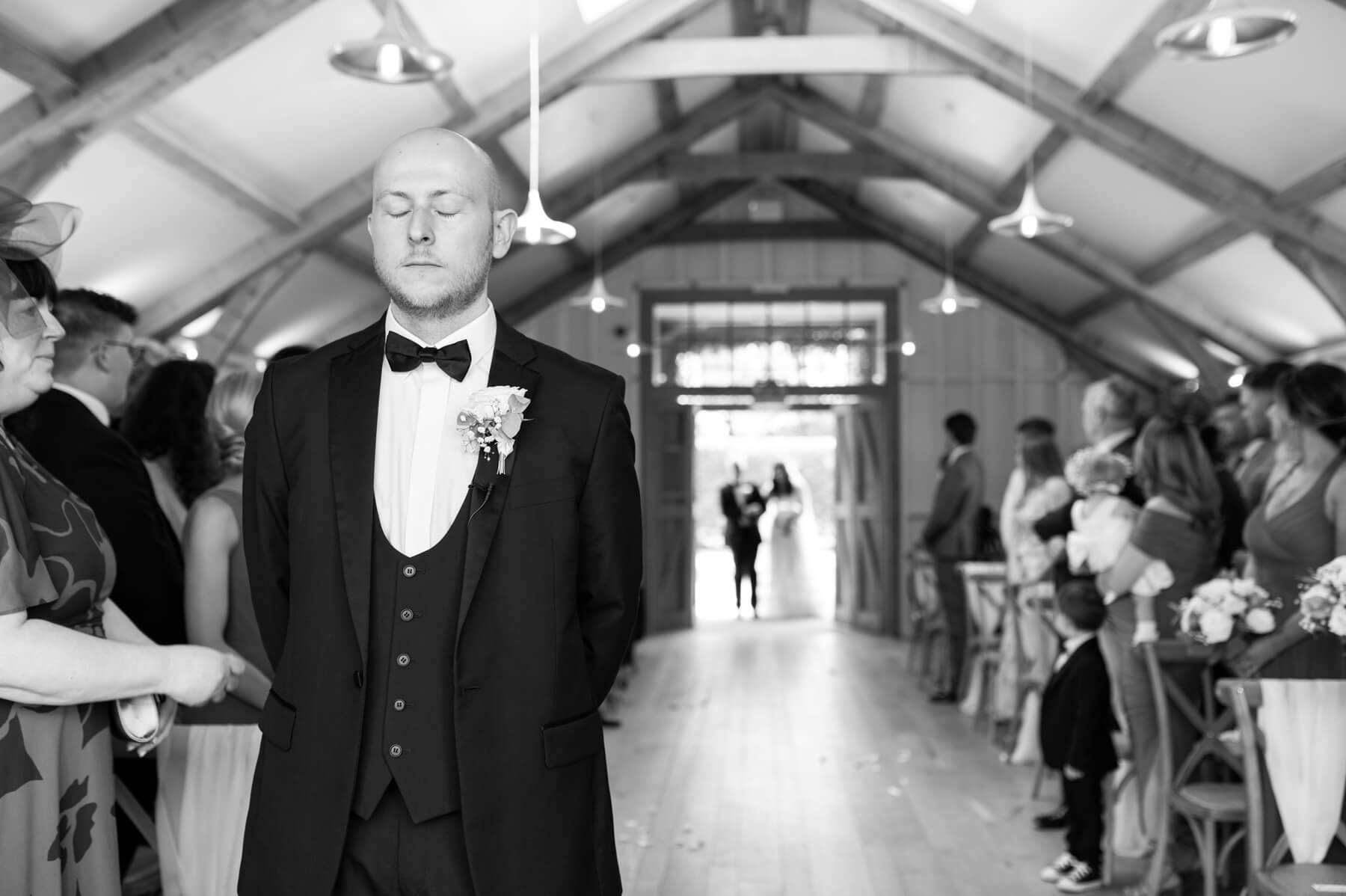 Hyde House wedding with bride in Halfpenny